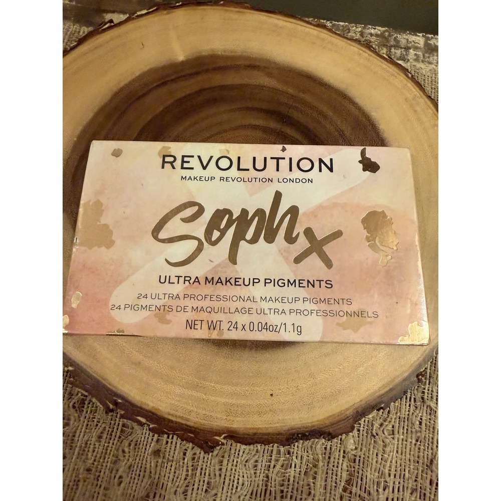 Makeup Revolution Soph X Eyeshadow PIGMENTS Palette 24 Ultra Shades Sealed